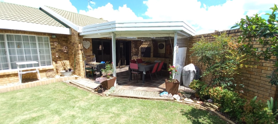 To Let 3 Bedroom Property for Rent in La Provance Free State